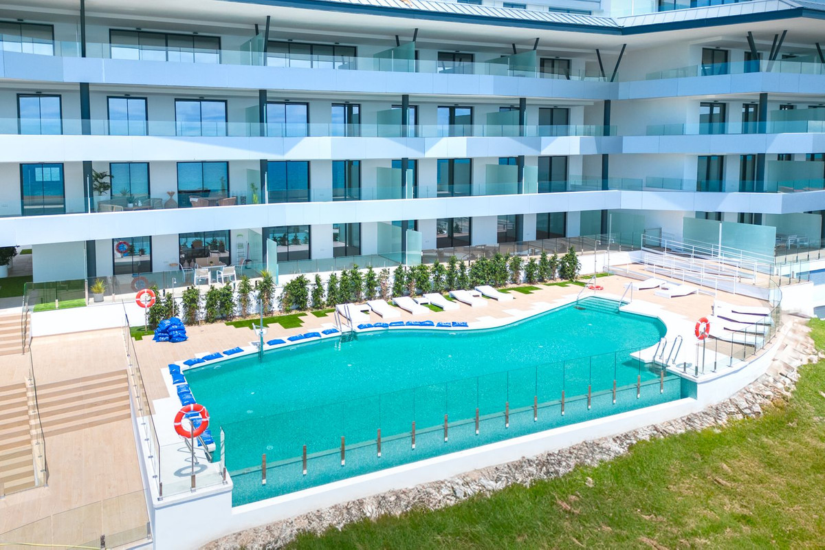 3 Bed Apartment for sale in Fuengirola Costa Del Sol, Málaga, Spain