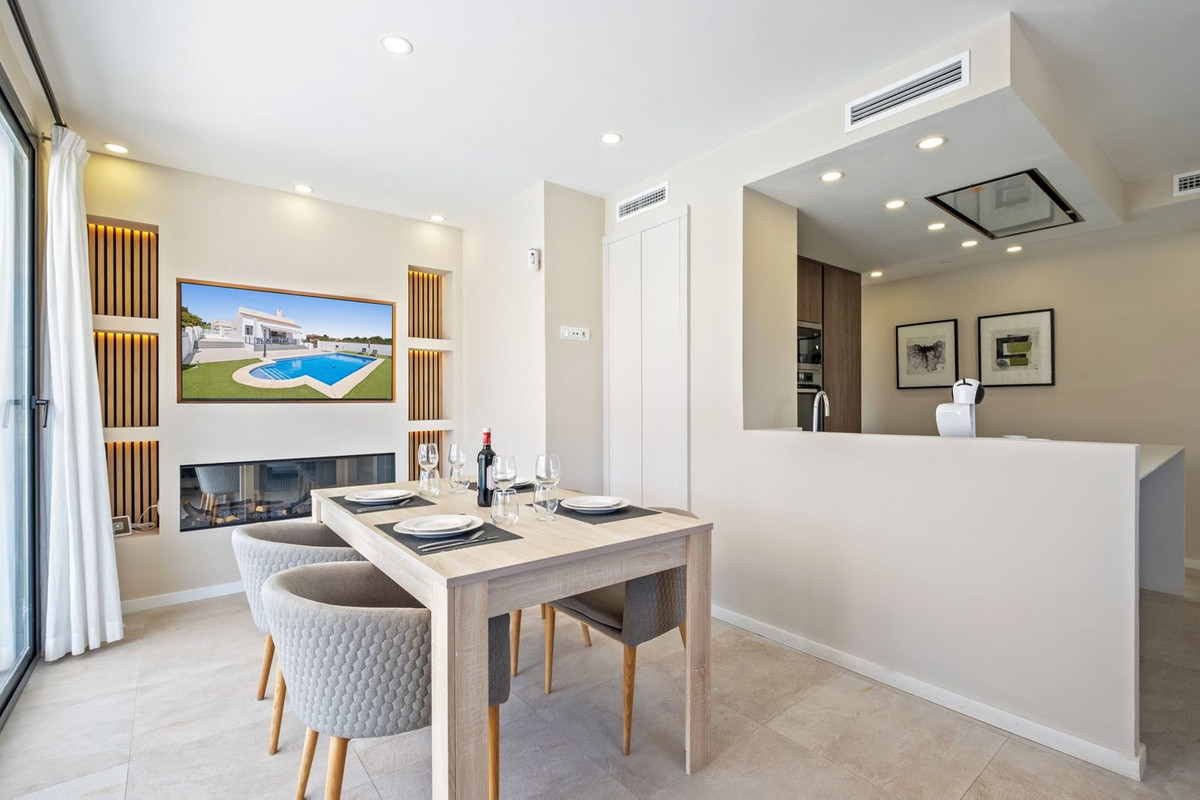 5 Bed Townhouse for sale in El Faro Costa Del Sol, Málaga, Spain