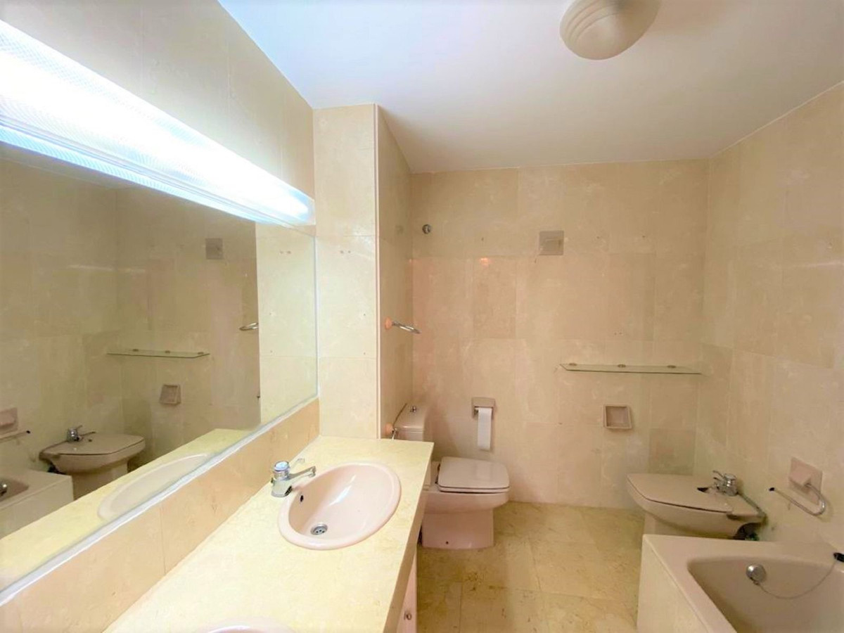 3 Bed Apartment for sale in Guadalmina Alta Costa Del Sol, Málaga, Spain
