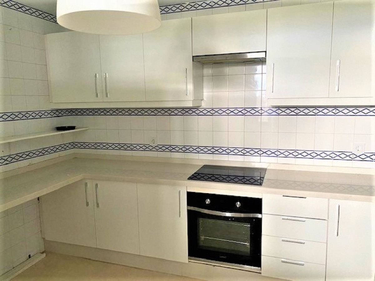 3 Bed Apartment for sale in Guadalmina Alta Costa Del Sol, Málaga, Spain