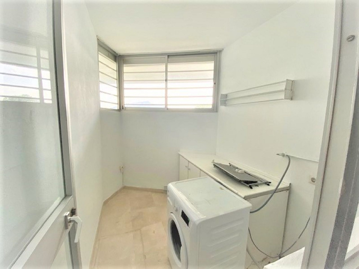3 Bed Apartment for sale in Guadalmina Alta Costa Del Sol, Málaga, Spain