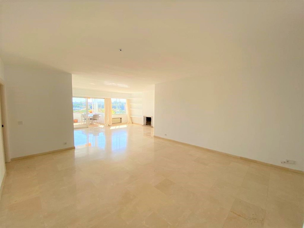 3 Bed Apartment for sale in Guadalmina Alta Costa Del Sol, Málaga, Spain
