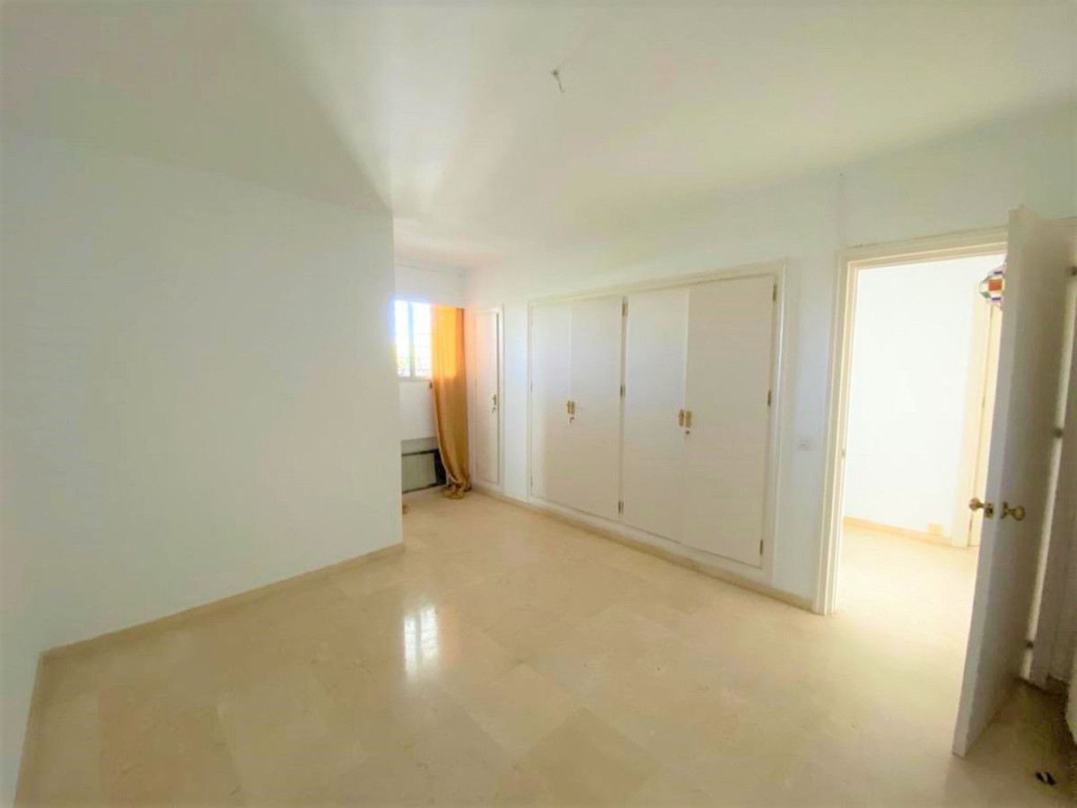 3 Bed Apartment for sale in Guadalmina Alta Costa Del Sol, Málaga, Spain