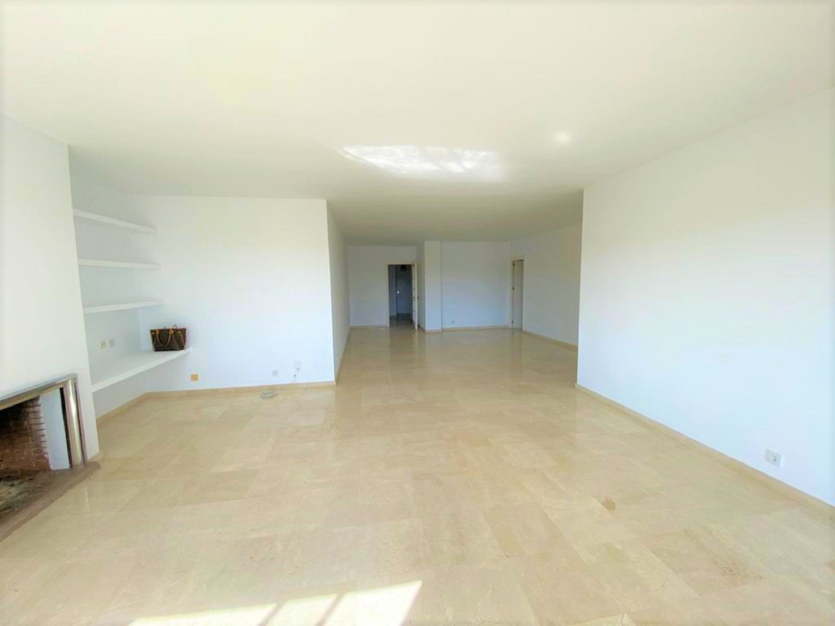3 Bed Apartment for sale in Guadalmina Alta Costa Del Sol, Málaga, Spain