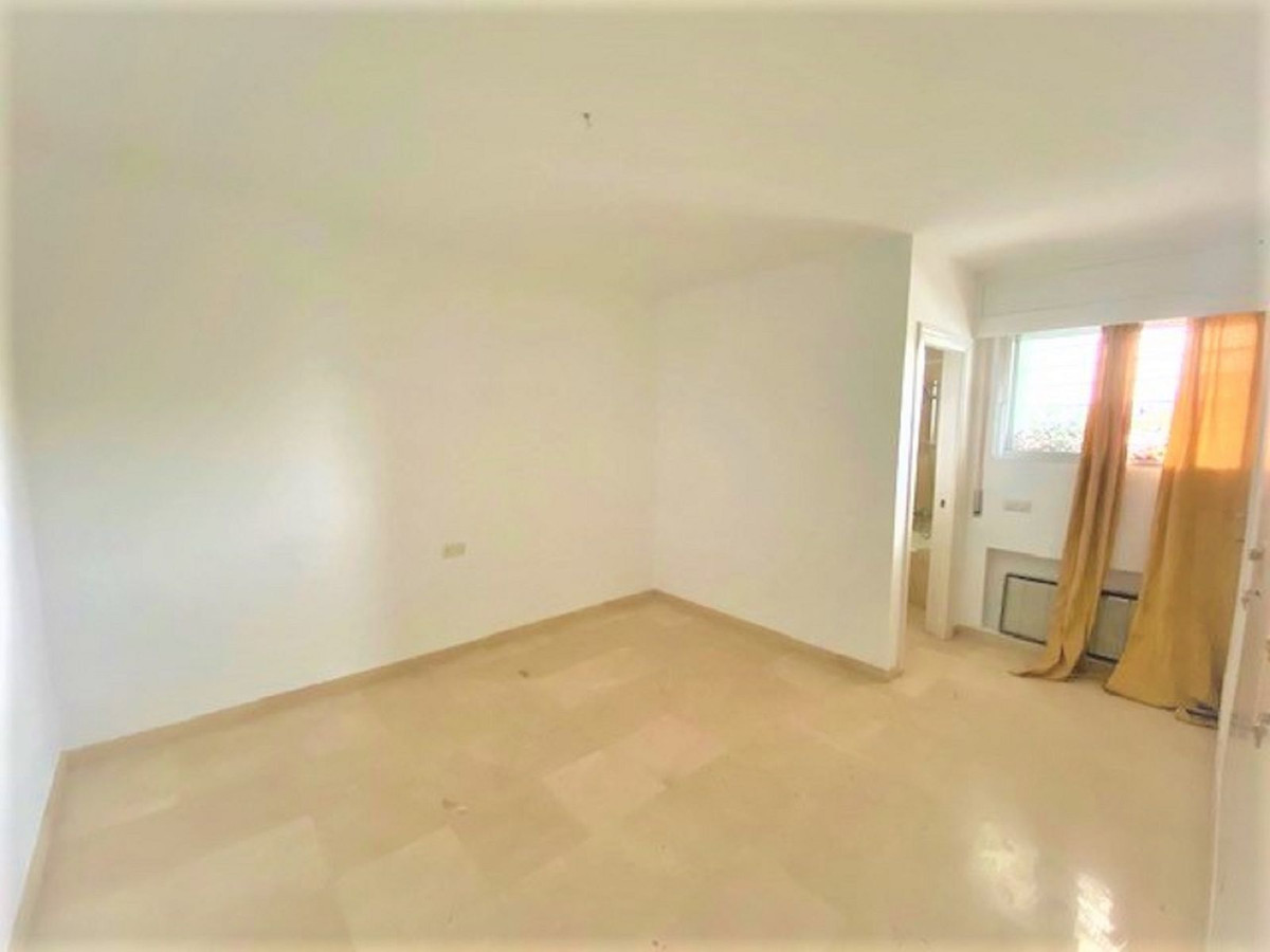 3 Bed Apartment for sale in Guadalmina Alta Costa Del Sol, Málaga, Spain