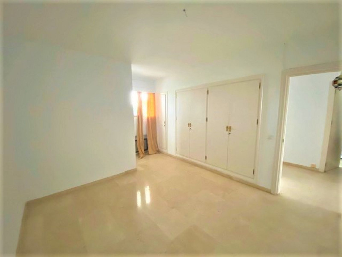 3 Bed Apartment for sale in Guadalmina Alta Costa Del Sol, Málaga, Spain