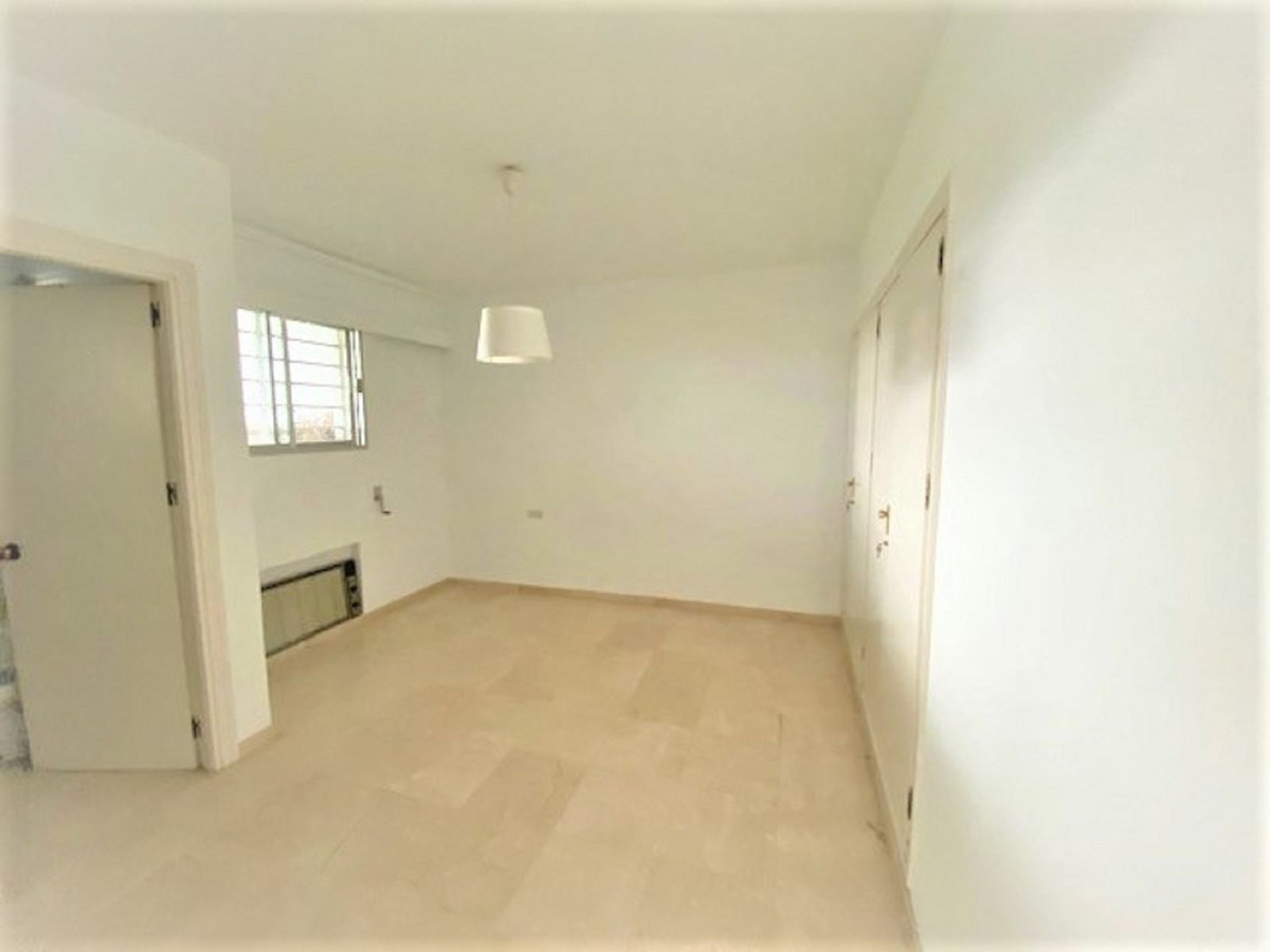 3 Bed Apartment for sale in Guadalmina Alta Costa Del Sol, Málaga, Spain