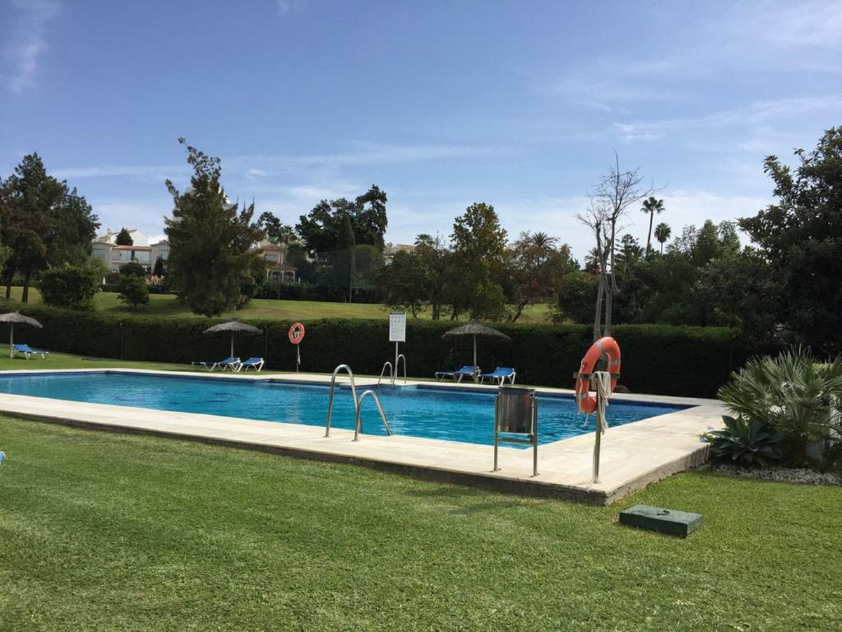 3 Bed Apartment for sale in Guadalmina Alta Costa Del Sol, Málaga, Spain