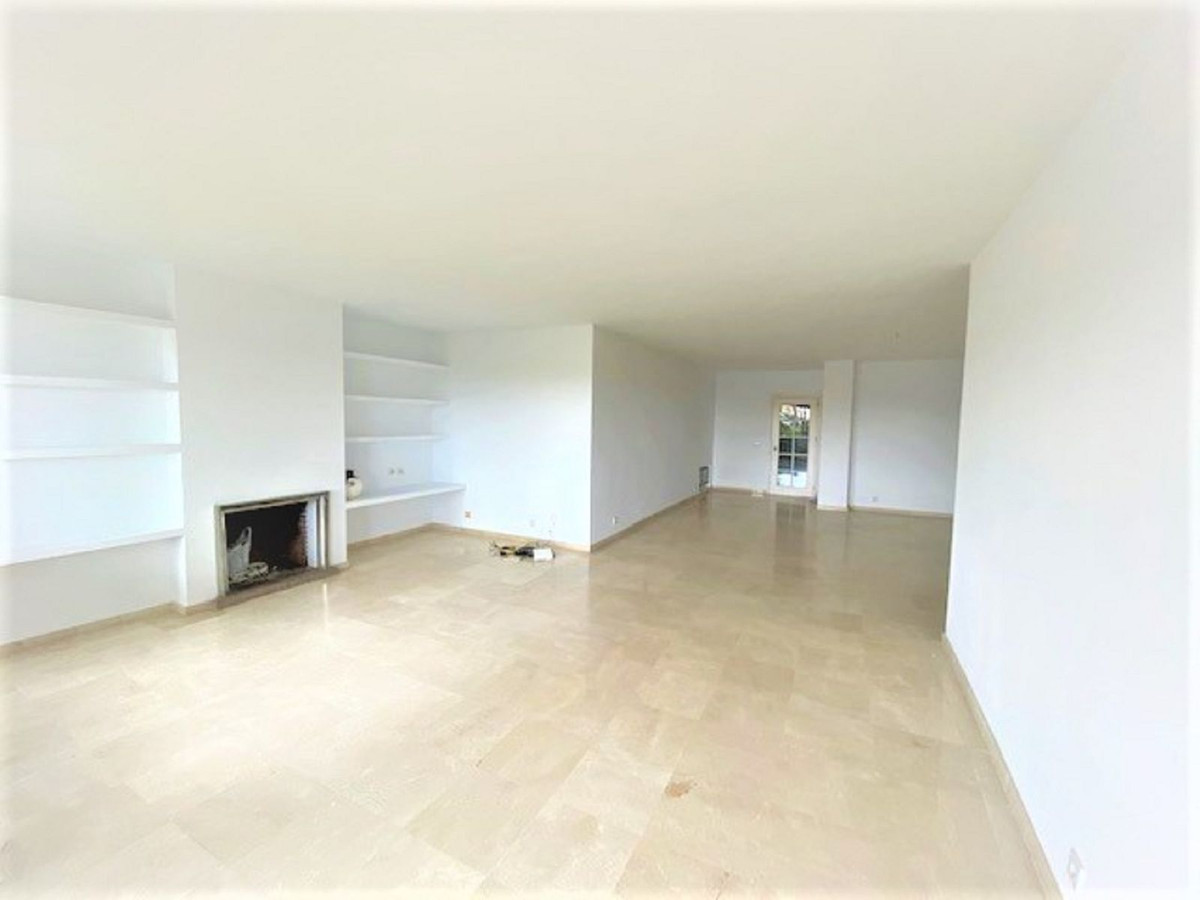 3 Bed Apartment for sale in Guadalmina Alta Costa Del Sol, Málaga, Spain