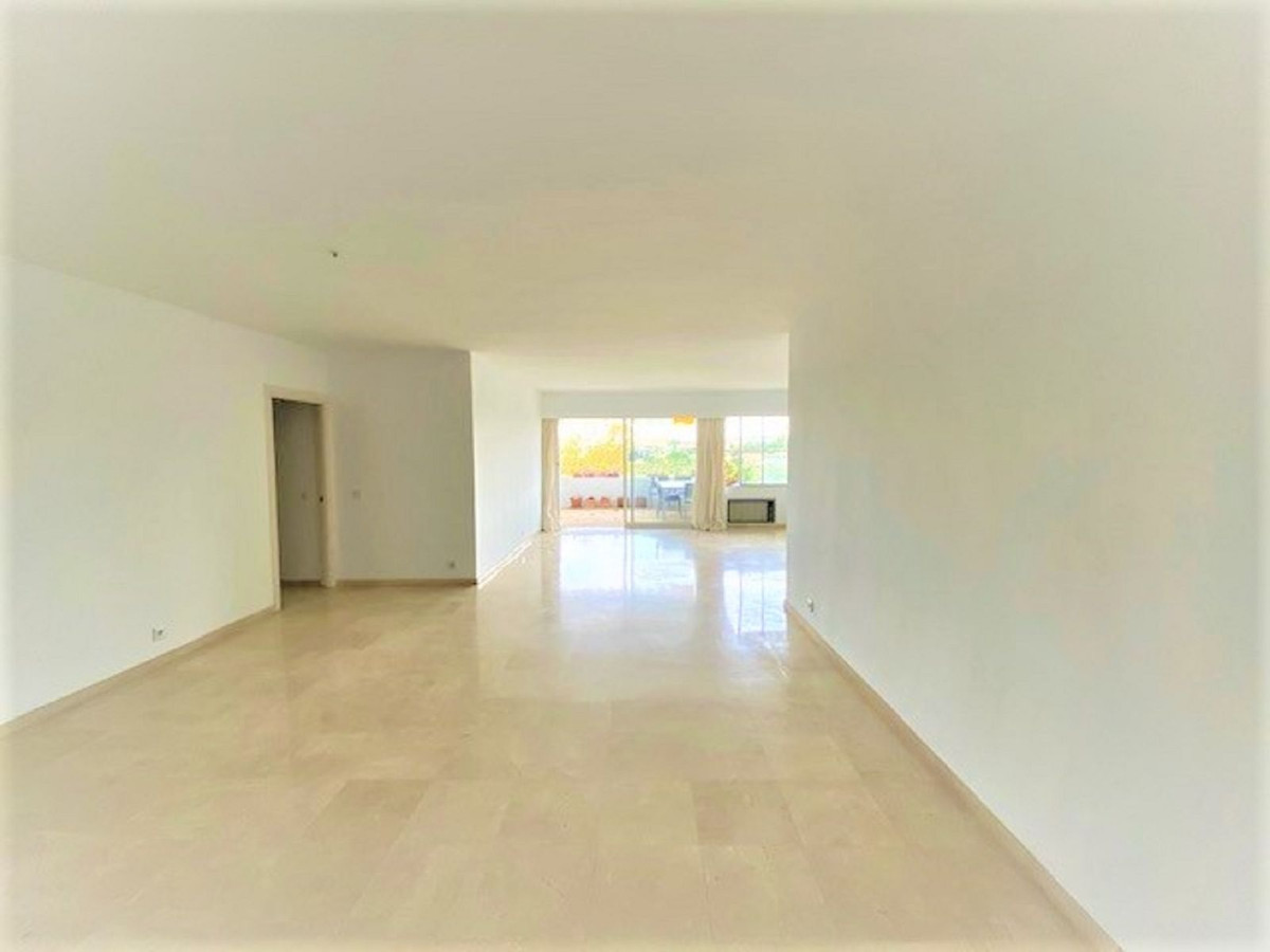 3 Bed Apartment for sale in Guadalmina Alta Costa Del Sol, Málaga, Spain