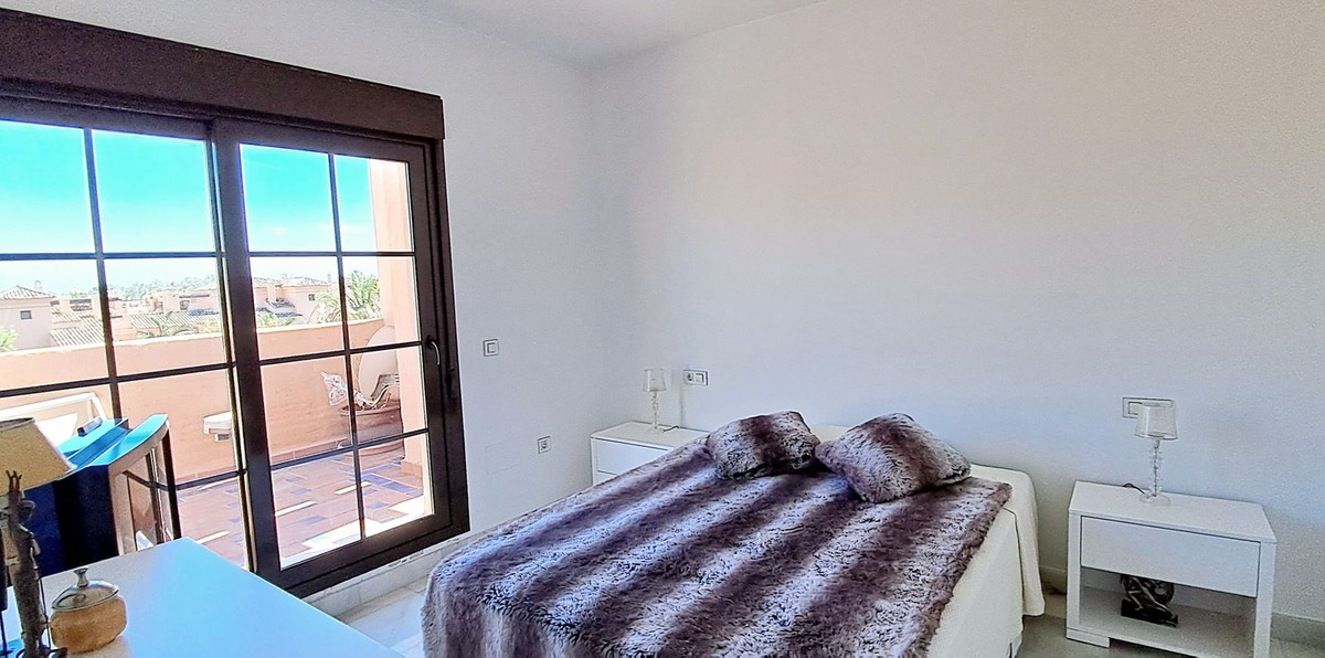 3 Bed Apartment for sale in New Golden Mile Costa Del Sol, Málaga, Spain