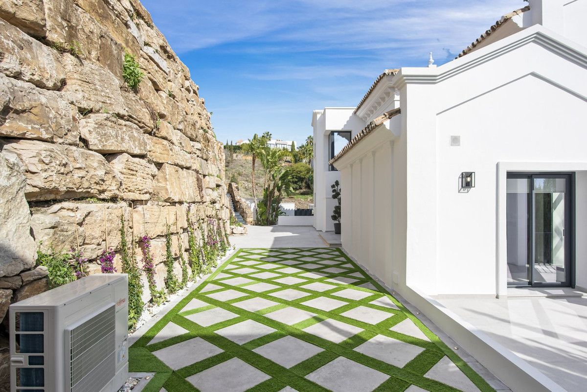 Se vende Villa - Chalet de 5 dormitorios en Costa Del Sol, Málaga, España