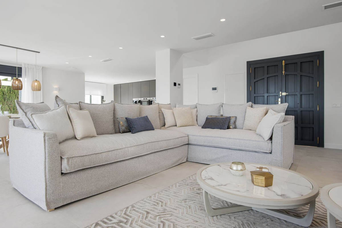 Se vende Villa - Chalet de 5 dormitorios en Costa Del Sol, Málaga, España