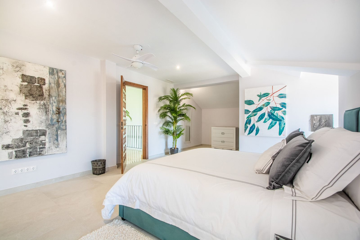 Se vende Villa - Chalet de 6 dormitorios en Costa Del Sol, Málaga, España