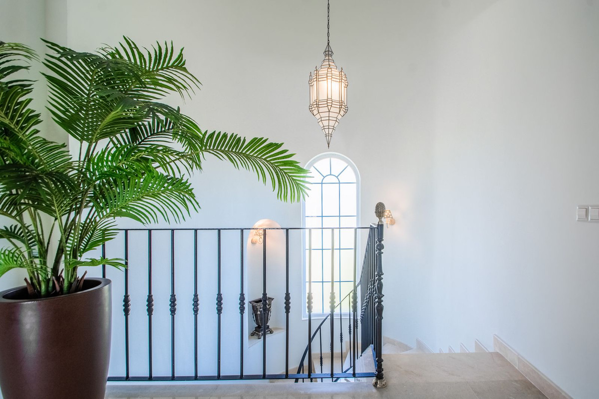 Se vende Villa - Chalet de 6 dormitorios en Costa Del Sol, Málaga, España