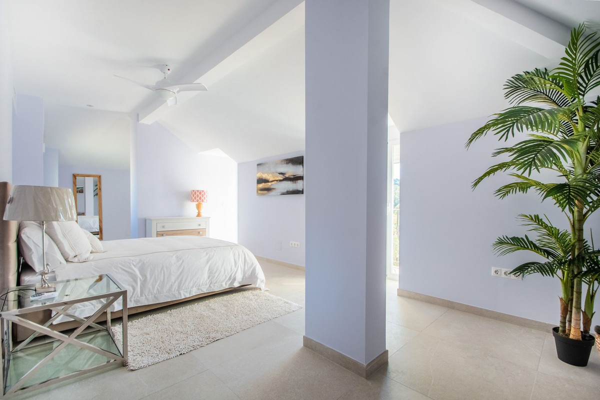 Se vende Villa - Chalet de 6 dormitorios en Costa Del Sol, Málaga, España