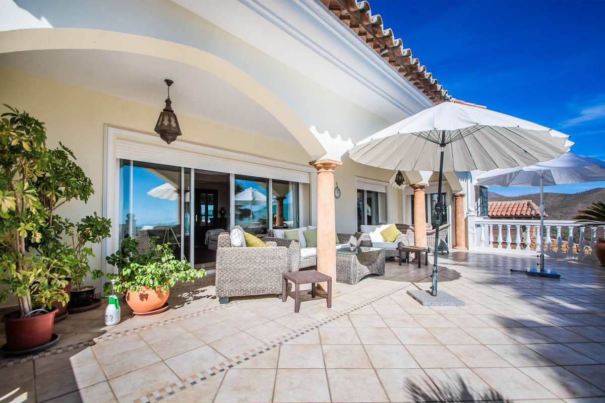 Se vende Villa - Chalet de 6 dormitorios en Costa Del Sol, Málaga, España