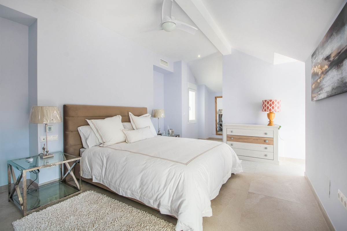 Se vende Villa - Chalet de 6 dormitorios en Costa Del Sol, Málaga, España