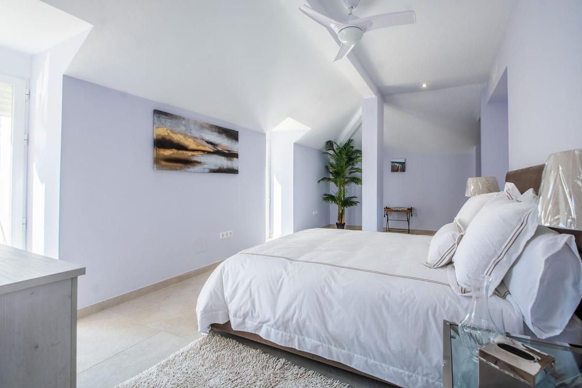 Se vende Villa - Chalet de 6 dormitorios en Costa Del Sol, Málaga, España