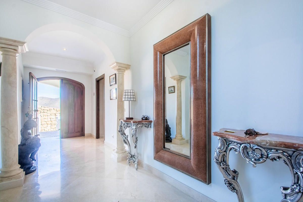 Se vende Villa - Chalet de 6 dormitorios en Costa Del Sol, Málaga, España