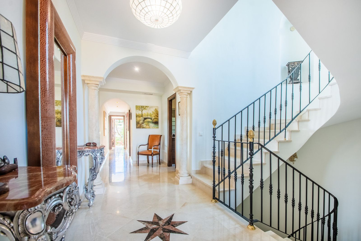 Se vende Villa - Chalet de 6 dormitorios en Costa Del Sol, Málaga, España