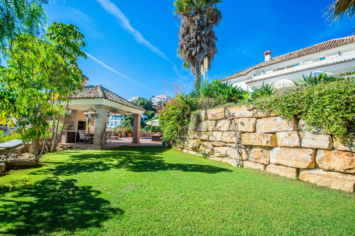 Se vende Villa - Chalet de 6 dormitorios en Costa Del Sol, Málaga, España
