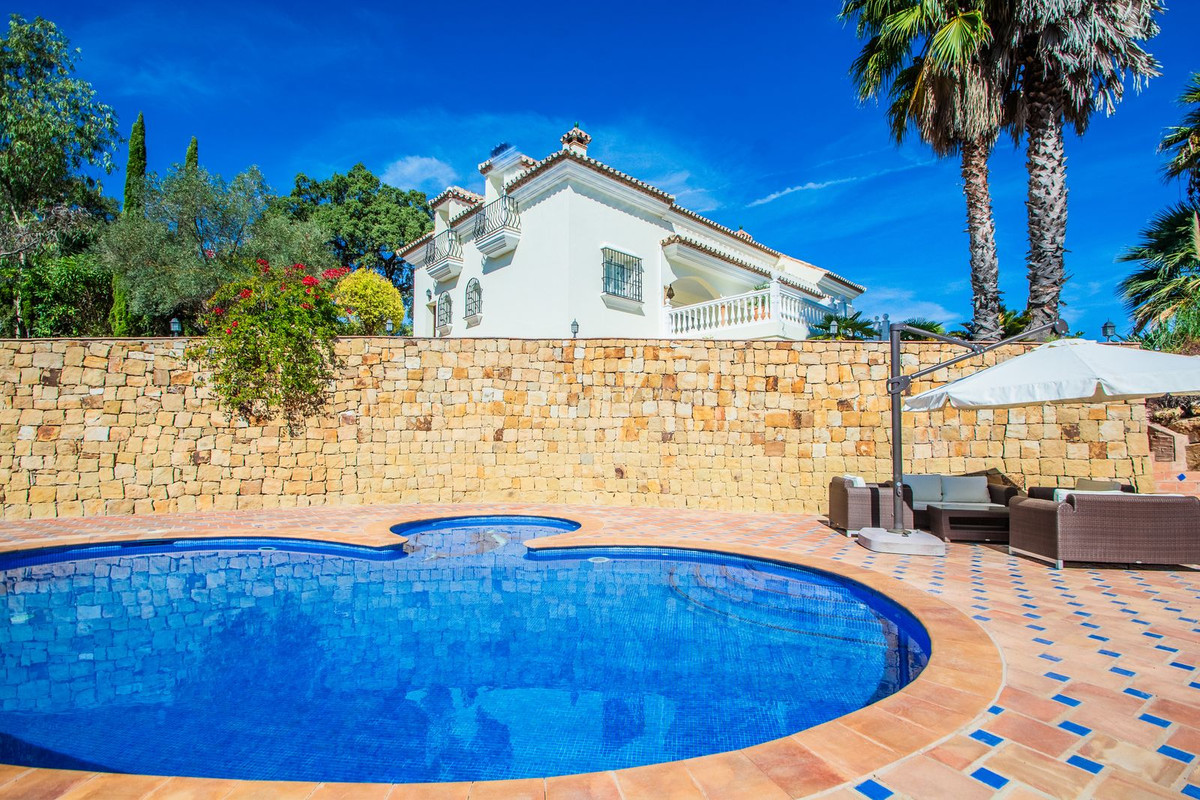 Se vende Villa - Chalet de 6 dormitorios en Costa Del Sol, Málaga, España