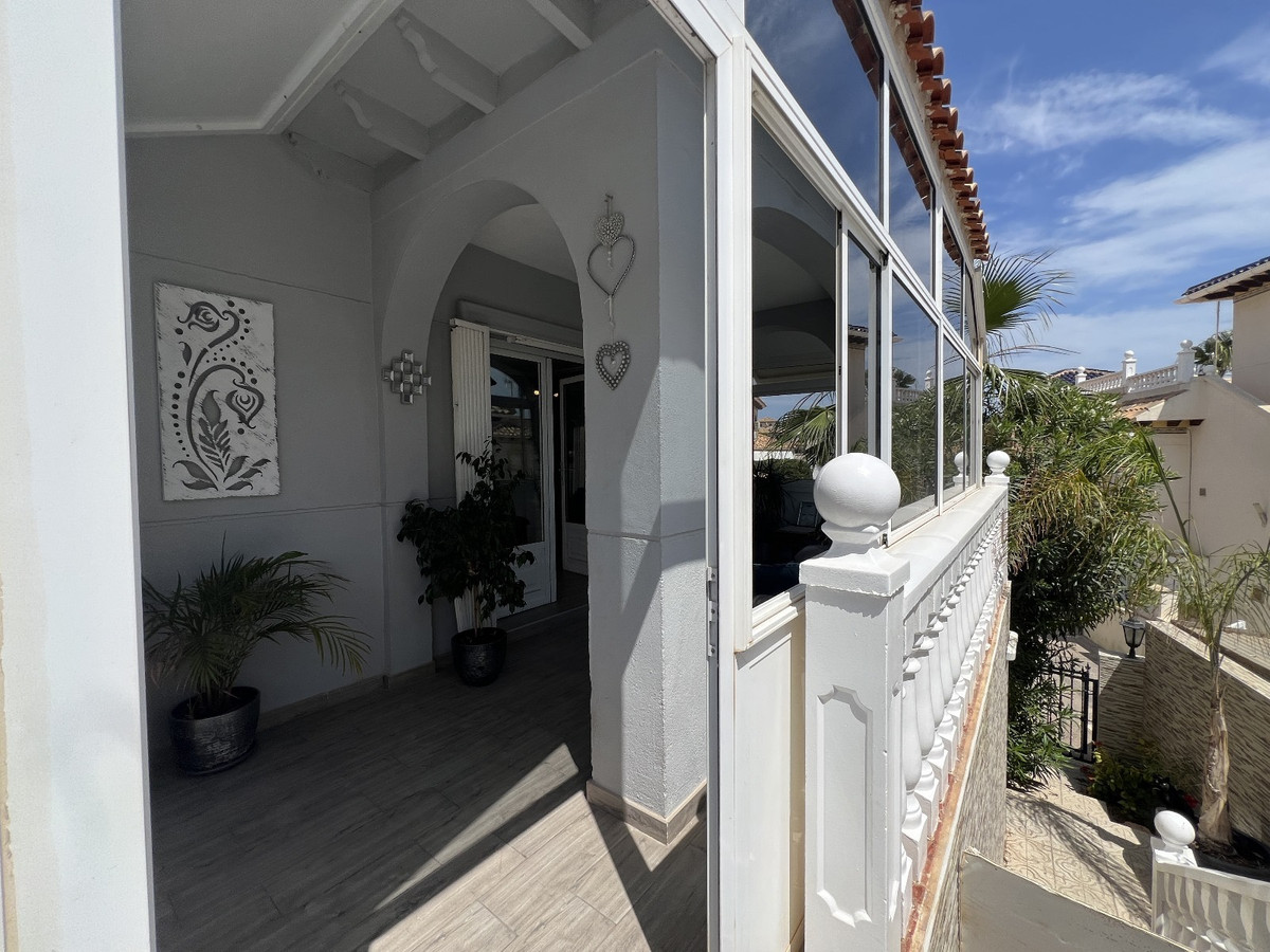 4 Bed Townhouse for sale in Orihuela Costa Blanca, Alicante, Spain