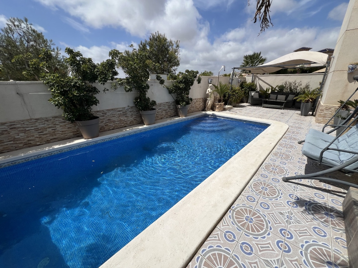 4 Bed Townhouse for sale in Orihuela Costa Blanca, Alicante, Spain