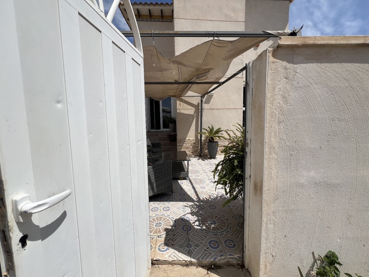 4 Bed Townhouse for sale in Orihuela Costa Blanca, Alicante, Spain