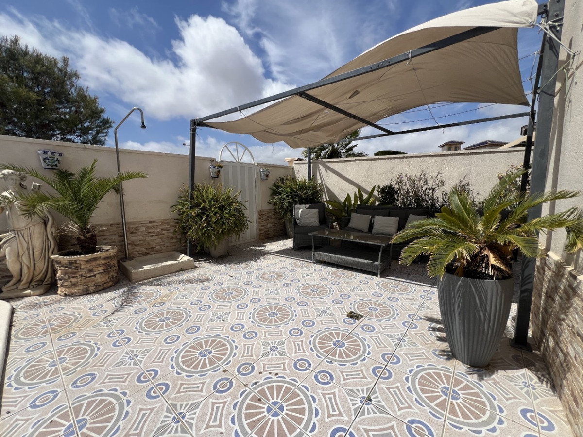 4 Bed Townhouse for sale in Orihuela Costa Blanca, Alicante, Spain