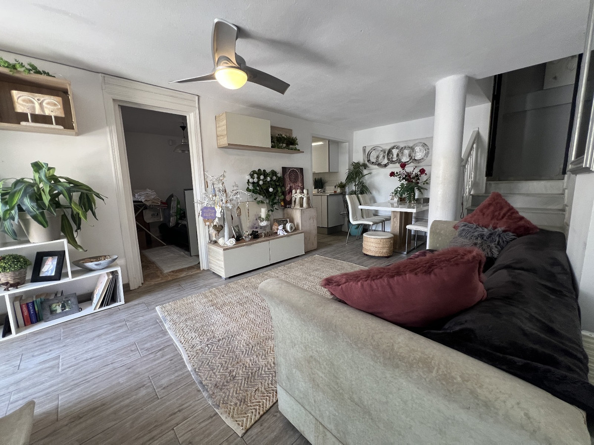 4 Bed Townhouse for sale in Orihuela Costa Blanca, Alicante, Spain