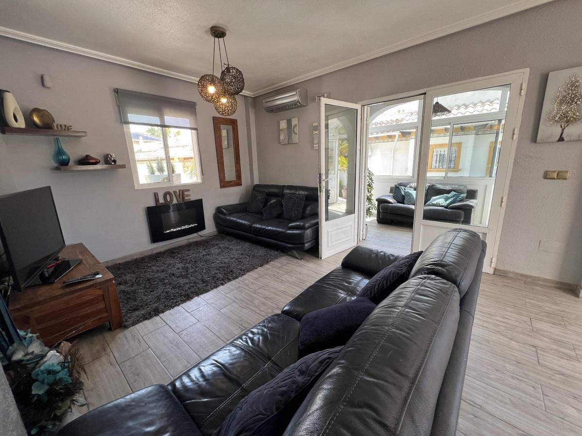4 Bed Townhouse for sale in Orihuela Costa Blanca, Alicante, Spain