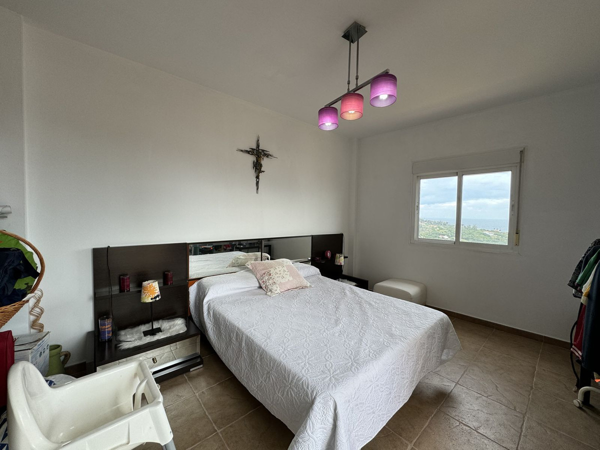Se vende Villa - Chalet de 3 dormitorios en Costa Del Sol, Cadiz, España