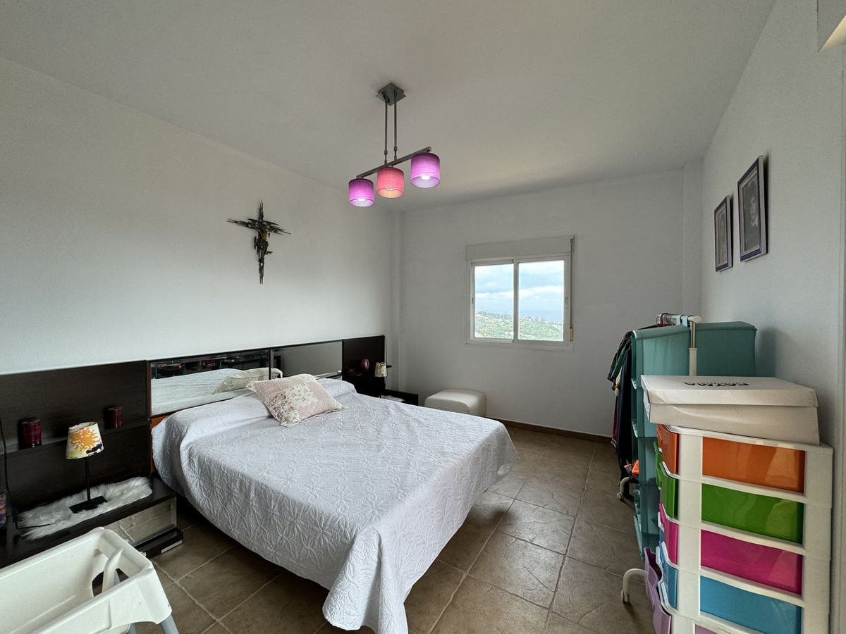 Se vende Villa - Chalet de 3 dormitorios en Costa Del Sol, Cadiz, España