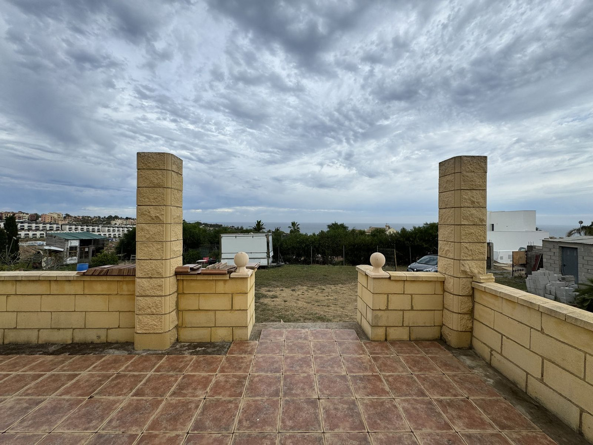 Se vende Villa - Chalet de 3 dormitorios en Costa Del Sol, Cadiz, España