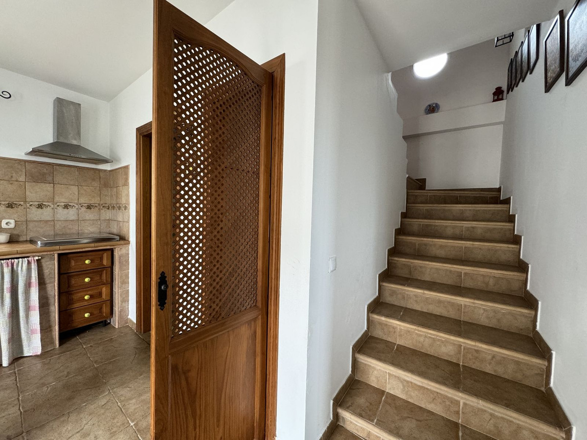 Se vende Villa - Chalet de 3 dormitorios en Costa Del Sol, Cadiz, España