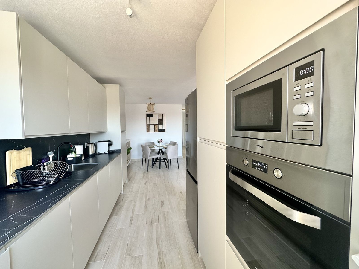 Se vende Apartamento Planta Media de 2 dormitorios en Costa Del Sol, Málaga, España