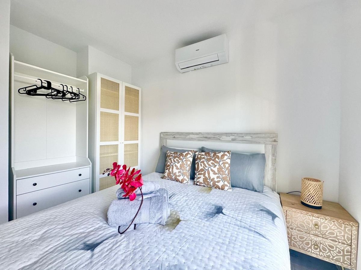 Se vende Apartamento Planta Media de 2 dormitorios en Costa Del Sol, Málaga, España