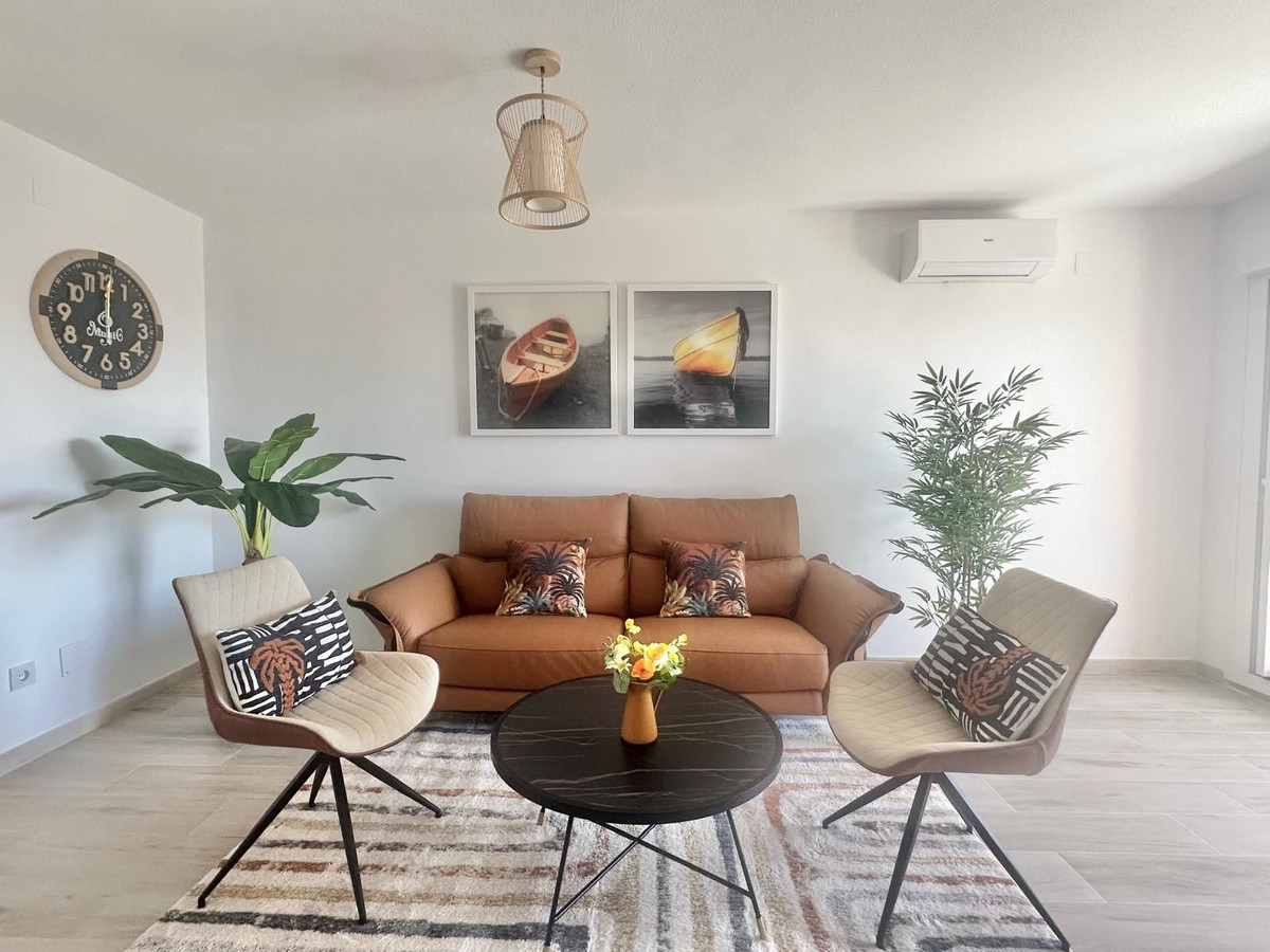Se vende Apartamento Planta Media de 2 dormitorios en Costa Del Sol, Málaga, España