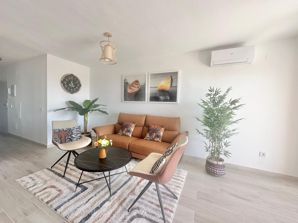 Se vende Apartamento Planta Media de 2 dormitorios en Costa Del Sol, Málaga, España