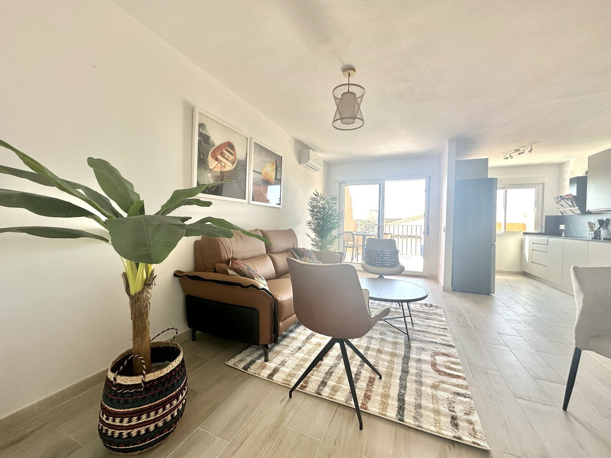 Se vende Apartamento Planta Media de 2 dormitorios en Costa Del Sol, Málaga, España