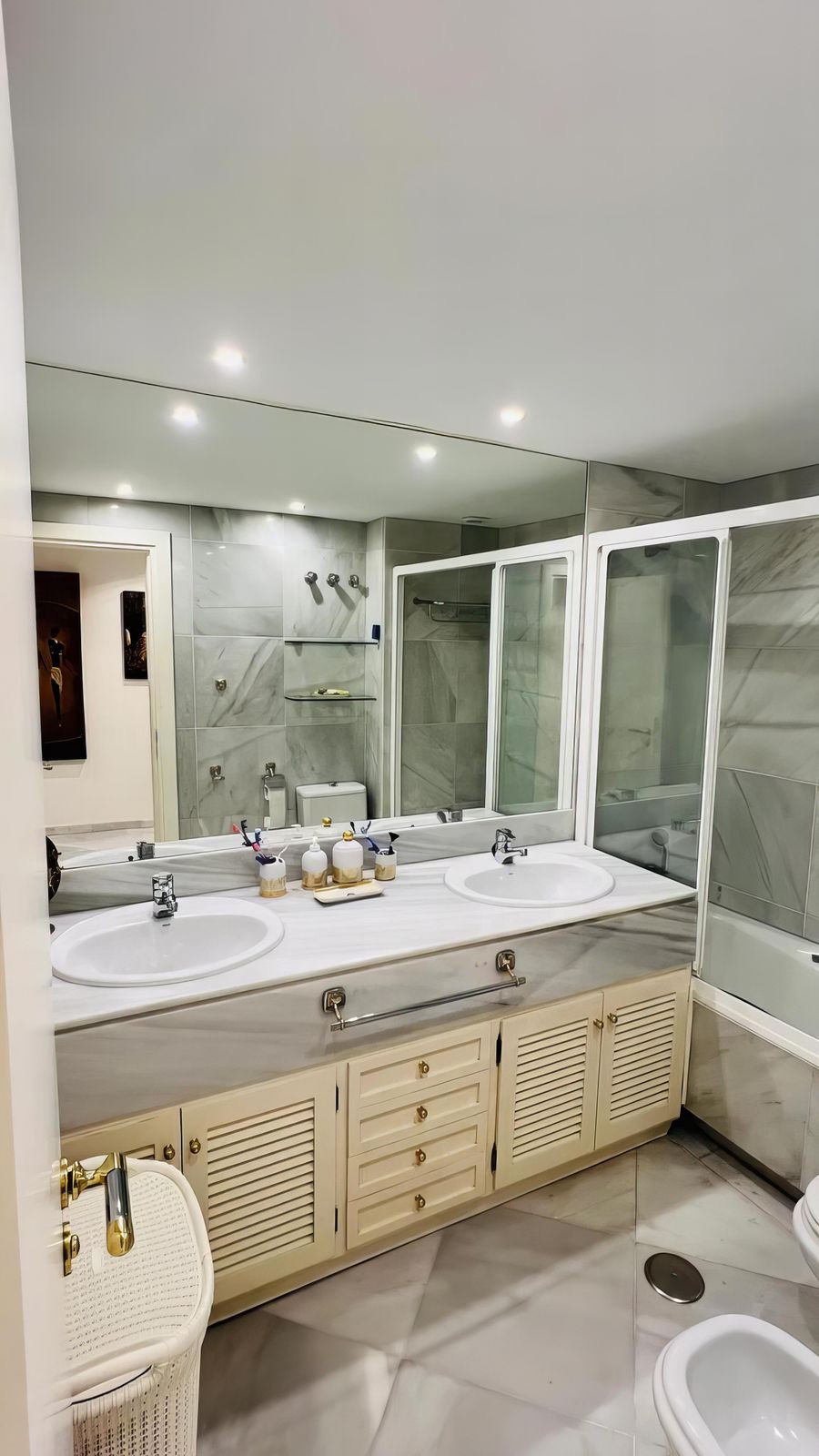 3 Bed Apartment for sale in Marbella Costa Del Sol, Málaga, Spain