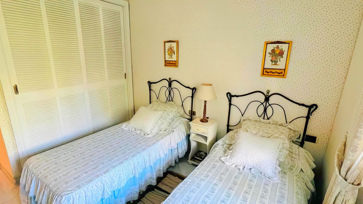 3 Bed Apartment for sale in Marbella Costa Del Sol, Málaga, Spain
