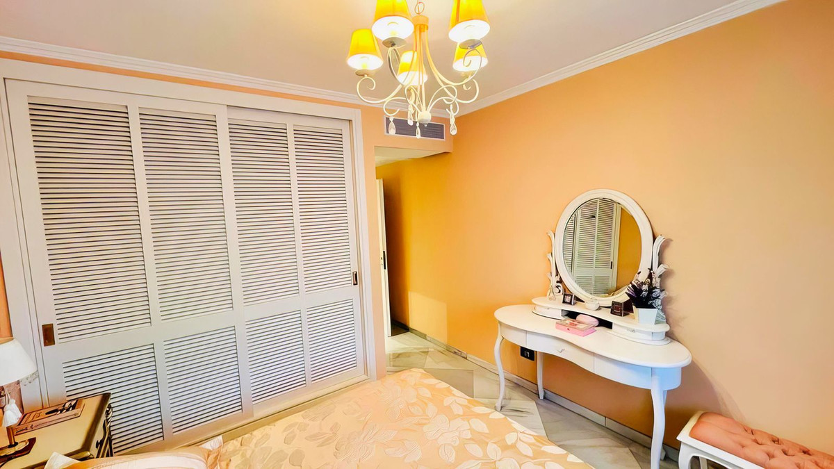 3 Bed Apartment for sale in Marbella Costa Del Sol, Málaga, Spain