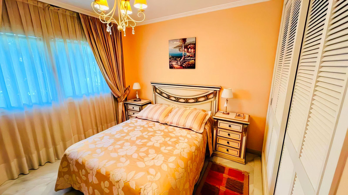 3 Bed Apartment for sale in Marbella Costa Del Sol, Málaga, Spain