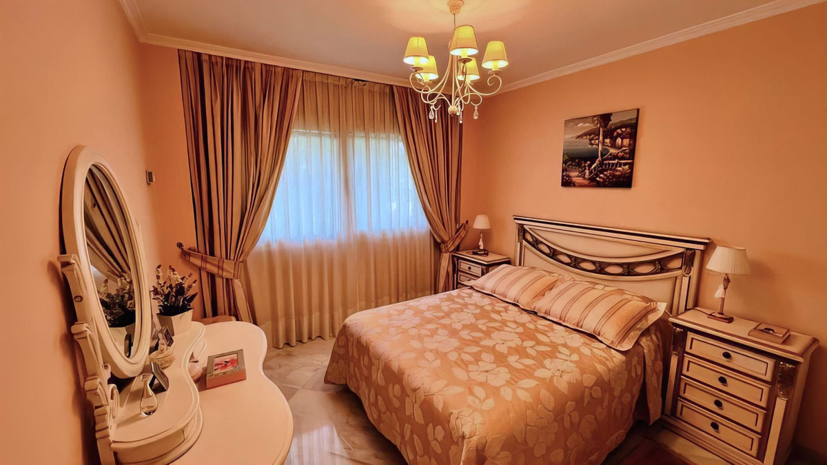 3 Bed Apartment for sale in Marbella Costa Del Sol, Málaga, Spain