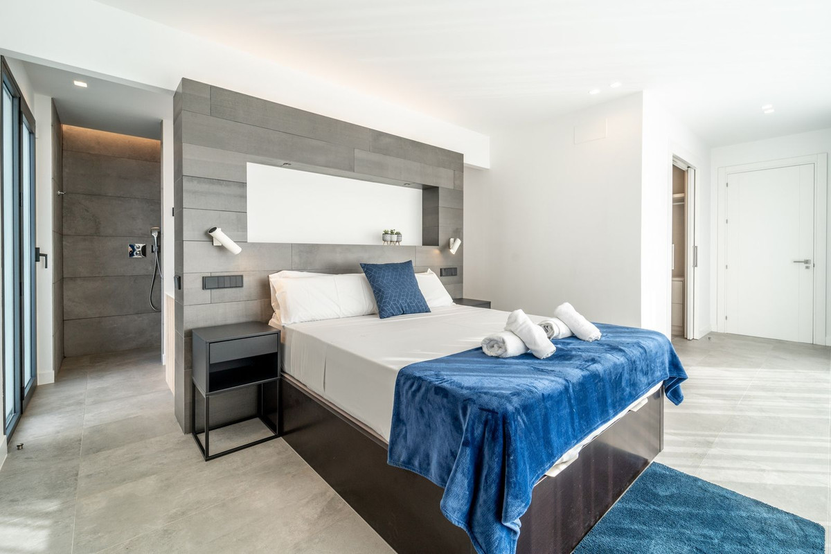 4 Bed Townhouse for sale in Benalmadena Costa Costa Del Sol, Málaga, Spain