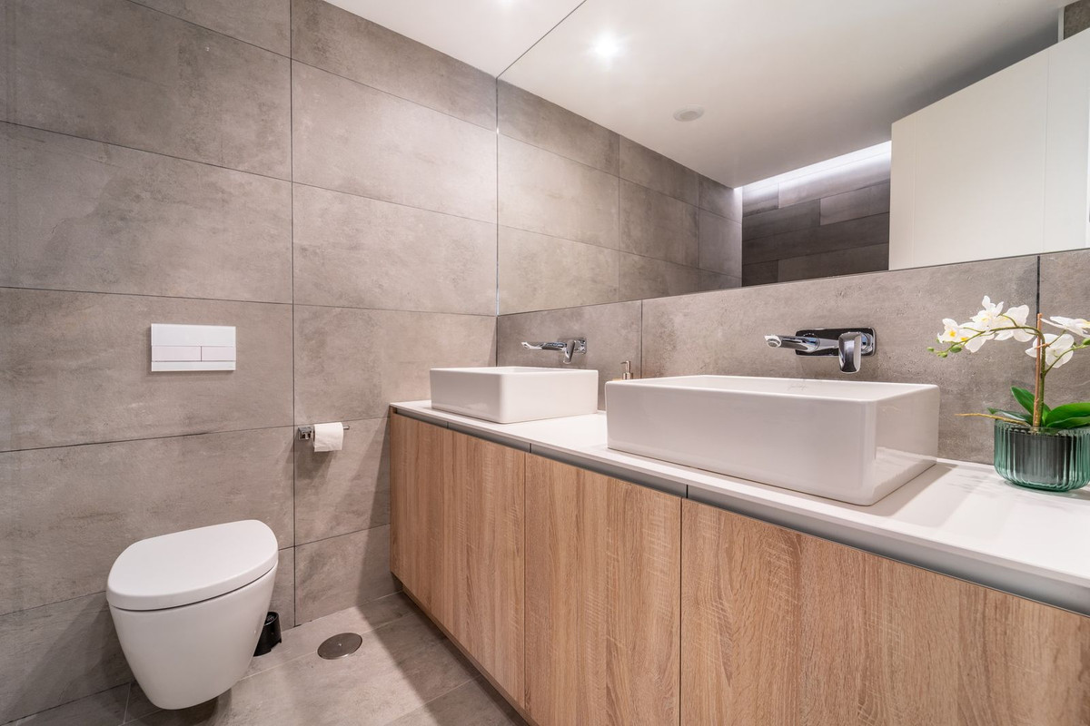 4 Bed Townhouse for sale in Benalmadena Costa Costa Del Sol, Málaga, Spain