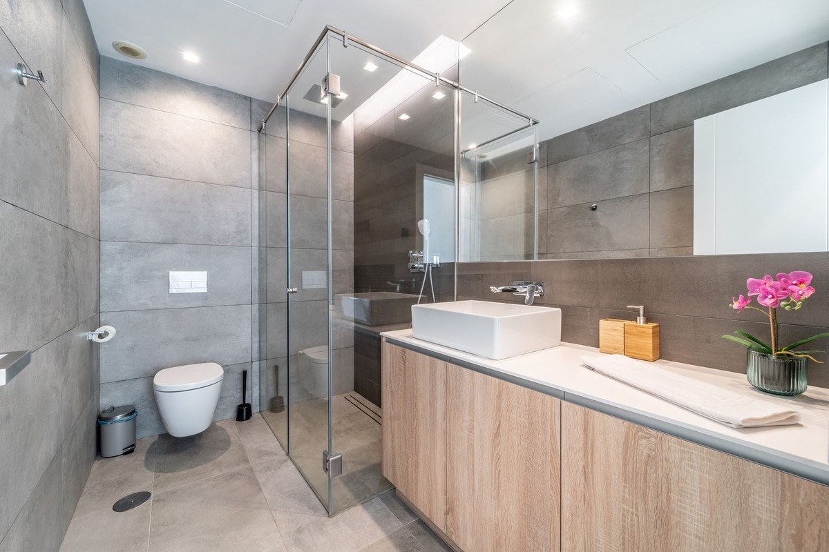 4 Bed Townhouse for sale in Benalmadena Costa Costa Del Sol, Málaga, Spain
